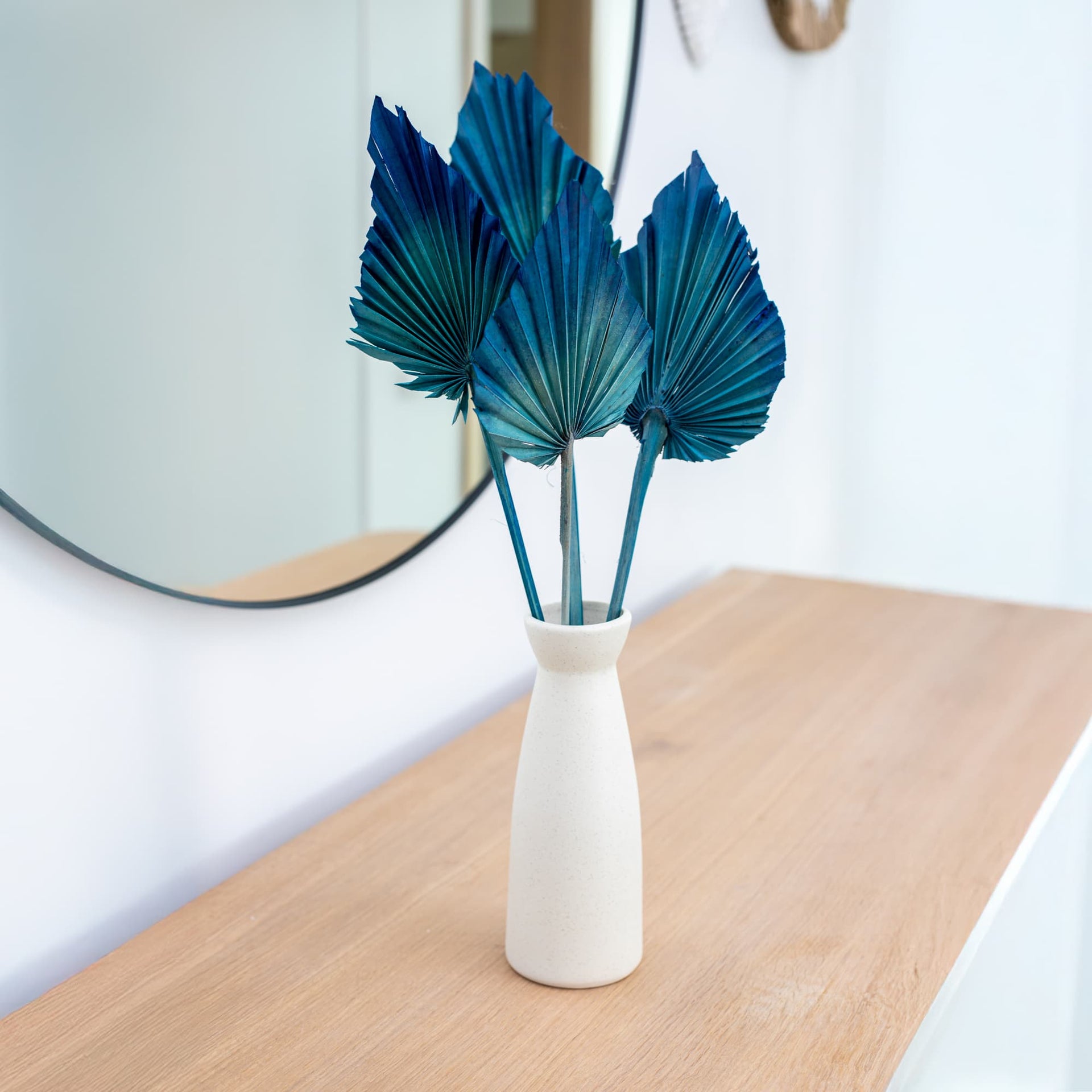 Dried painted narrow palm leaves – LIGHT BLUE